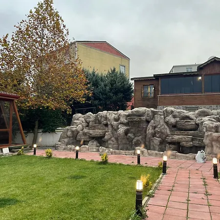 Lodge Terrace Tayakadin