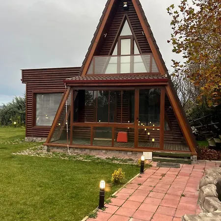 Terrace Lodge Tayakadin