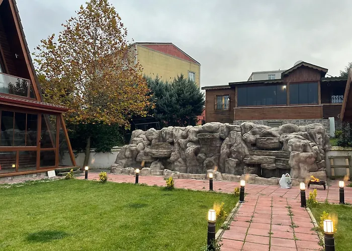 אכסניה Terrace Tayakadin