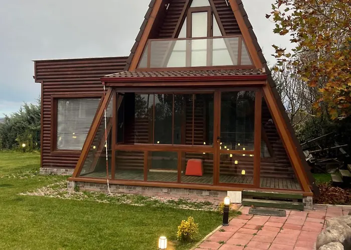 Terrace אכסניה Tayakadin